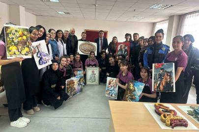 Polisten öğrencilere destek: Kâğıt rölyef kursu ziyaret edildi