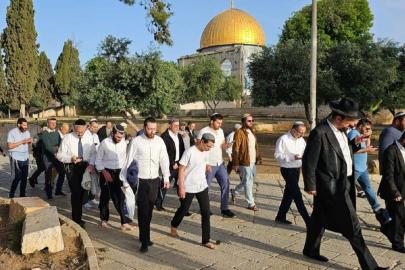 Siyonist işgalcilerden Mescid-i Aksa'ya provokatif baskın