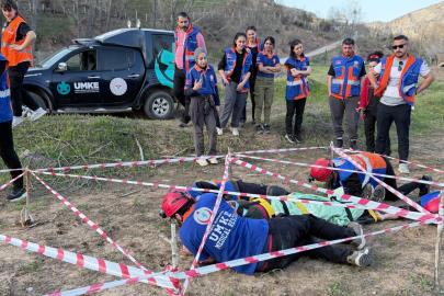 Tunceli’de 21 sağlık personeli UMKE eğitimini tamamladı