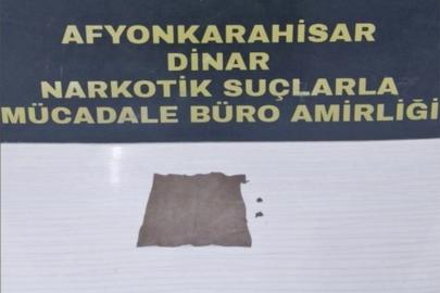 Afyonkarahisar'da peçeteye emdirilmiş uyuşturucu madde ele geçirildi