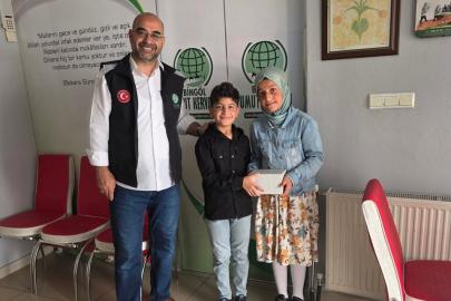 Bingöllü kardeşlerin kumbarasından Gazze'ye "Umut" çıktı