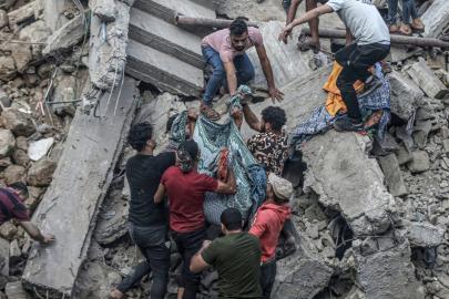 Gazze'de sivillere yönelik siyonistlerin saldırıları sürüyor. 2 şehit, 8 yaralı