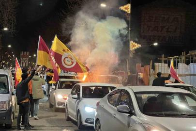 Kars’ta sarı-kırmızı gece
