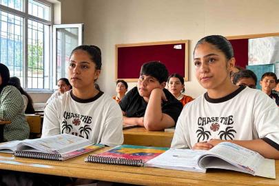 Aynı sırada başlayan yolculuk, aynı lisede devam etsin istiyorlar