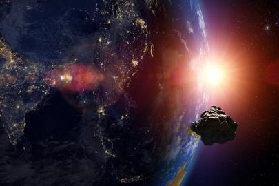 Cumartesi gökyüzüne bakın. Dev asteroit Dünya'nın yanından geçecek