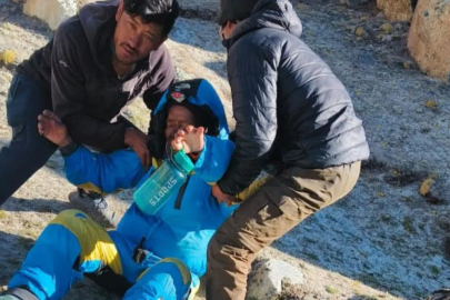 Everest'te mucize kurtuluş. Altı gündür kayıptı, sürünerek kampa ulaştı