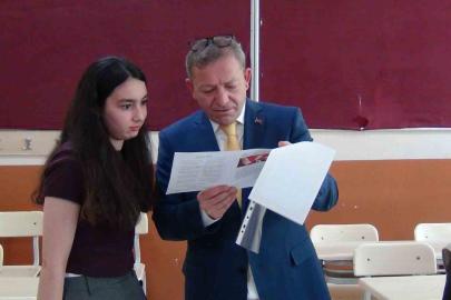 Kars’ta 53 bin 676 öğrenci karne sevinci yaşadı, yaz tatili başladı