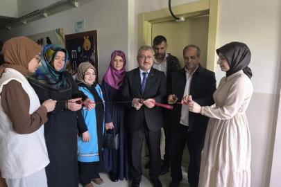Öğrenciler istedi, okul mescidi yenilendi