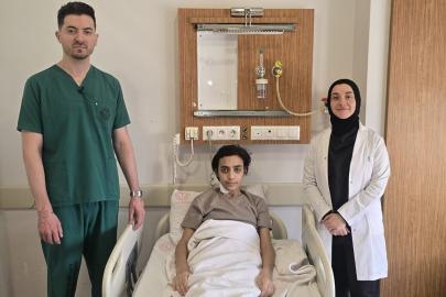 Şanlıurfa’da 8 santimetrelik dev beyin tümörü kapalı yöntemle alındı