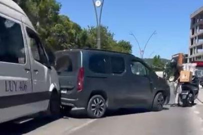 Trafikte kavgaya daldı, aracını geri viteste unuttu