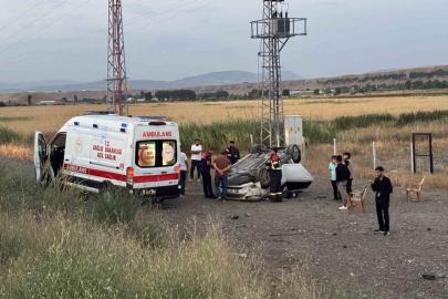 Bingöl’de otomobil takla attı: 3 yaralı