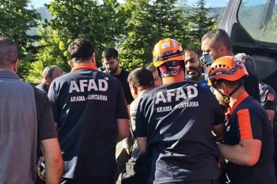 Kazada sıkışan sürücü için ekipler seferber oldu