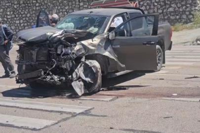 Malatya’da iki pikap çarpıştı: 3 yaralı
