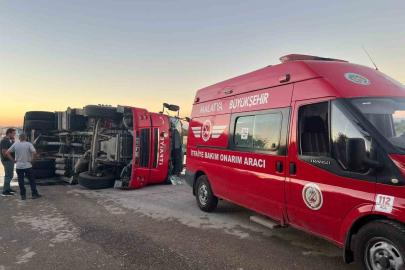 Malatya’da yangın ihbarına giden itfaiye aracı devrildi: 3 yaralı