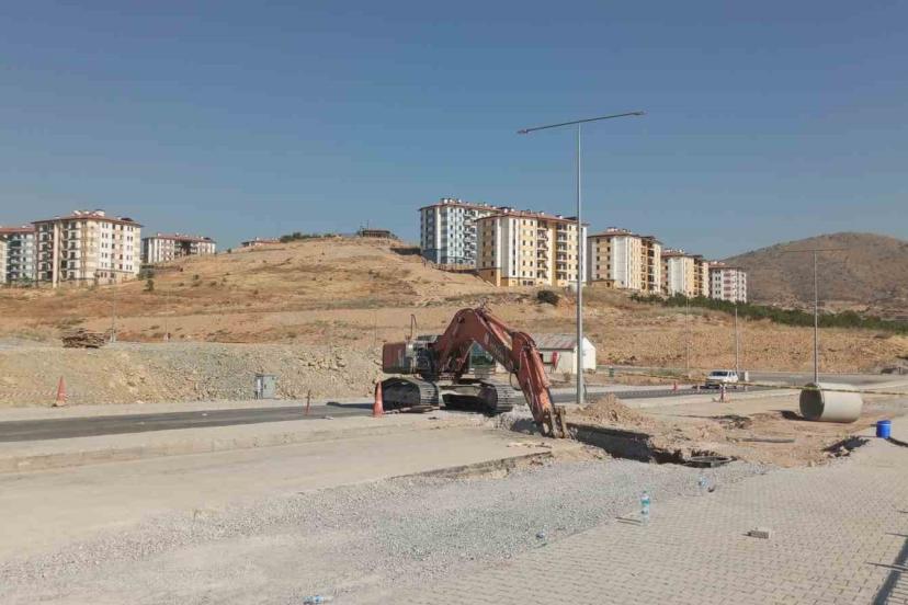 Malatya’da yol çalışmaları sırasında göçük: 2 işçi toprak altında kaldı