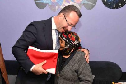 Vali Yamlı, Şehit yakınının mesajına kayıtsız kalmadı; Aileyi evinde ziyaret etti