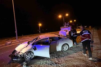 Van’da kaza yapan otomobilin bagajından çok sayıda bira kutusu çıktı