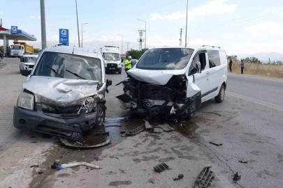 8 kişinin yaralandığı kazanın görüntüleri ortaya çıktı