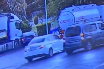 Elazığ’da tırın çarptığı otomobil sürüklendi: O anlar kameraya yansıdı