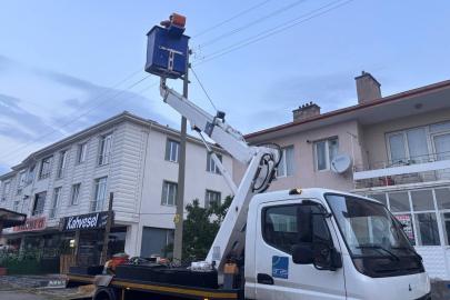 Erzincan’da elektrik direği kıvılcım saçtı: Mahalle sakinleri korku dolu anlar yaşadı