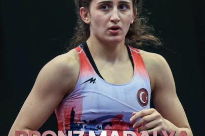 Erzincanlı milli güreşçi Elmira Yasin dünya üçüncüsü oldu