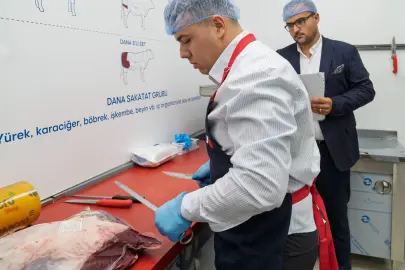 Eş-dost yok, liyakat var!