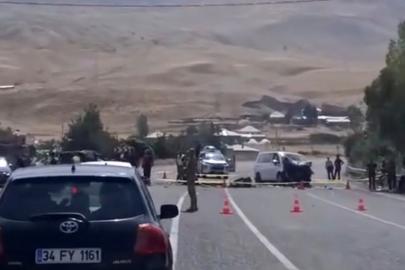 Muradiye’de araçlar kafa kafaya çarpıştı: 2 ölü, 9 yaralı