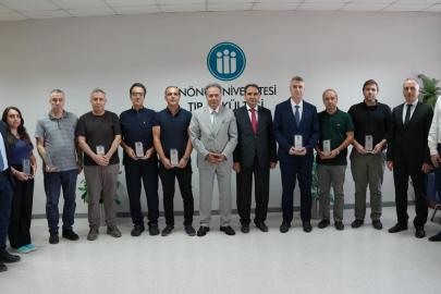 Rektör Akpolat, Tıp Fakültesi Öğretim Üyeleriyle bir araya geldi
