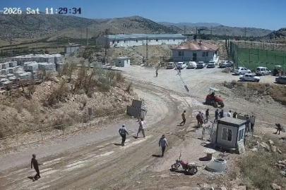 Traktörü üzerlerine sürdüğü kavganın kamera görüntüleri ortaya çıktı