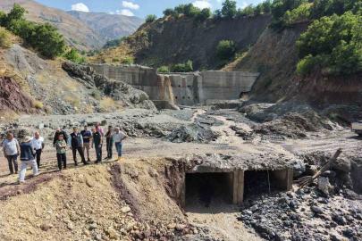 Tunceli’de sağanak yağış köy yollarında hasara yol açtı