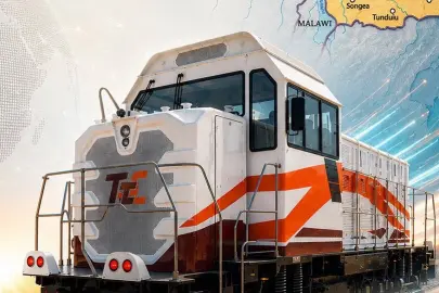 Yerli lokomotif DE 10000 Tanzanya yolcusu