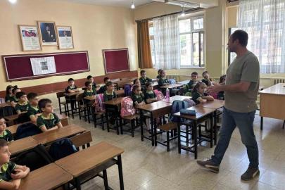 Bingöl’de ilk ders zili çaldı, öğrenciler sıralarda yerini aldı