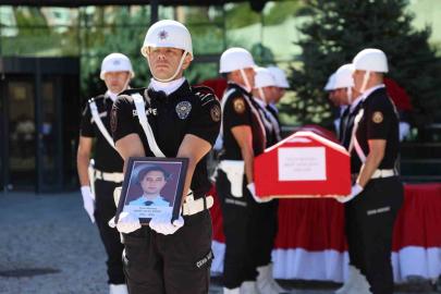Elazığ’da trafik kazasında hayatını kaybeden polis, memleketine uğurlandı