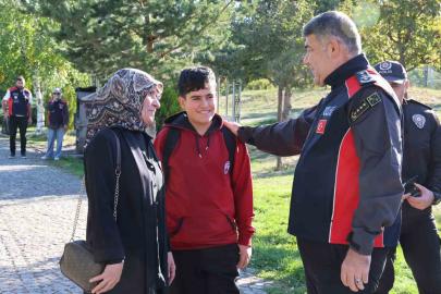 Erzurum’da okul çevrelerine sıkı denetim: Emniyet Müdürü Karaburun sahaya indi