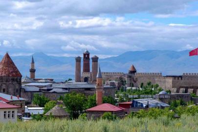 Herkes memleketine dönse Erzurum Türkiye’nin en kalabalık 8. ili