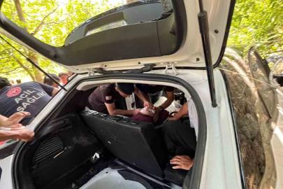 Hizan’da otomobil bahçeye uçtu, 8 kişi yaralandı
