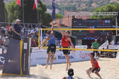 İzmir Foça'da yarı finalistler belli oldu