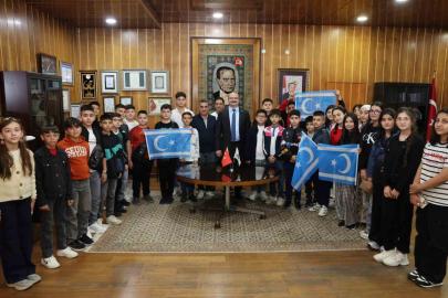 Kerkük’ten Erzurum’a uzanan eğitim köprüsü: Başarılı öğrenciler Rektör Hacımüftüoğlu’nun misafiri oldu