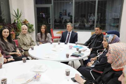 Maarif’in Kalbinde Kitap Sohbetleri’nin ilk buluşması Ağrı’da yapıldı