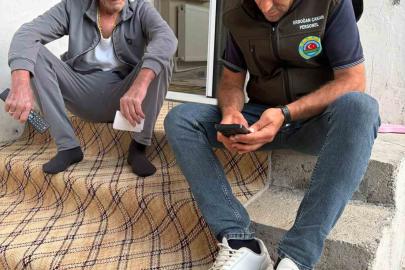 Malazgirt Ziraat Odasından takdir toplayan hizmet: Yaşlı çiftçinin ÇKS başvurusu evinde yapıldı