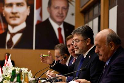 Tarım ve Orman Bakanı Yumaklı Erzincan’da çeşitli temaslarda bulundu