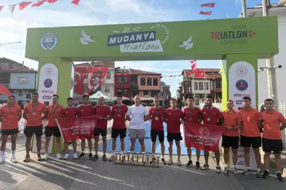 TSK Spor Gücü Triatlon Takımı sezonu şampiyon tamamladı
