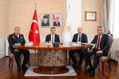 Vali Aydın Baruş, Bakanlar Çiftçi ve Tekin ile "Okul Güvenliği" toplantısına katıldı