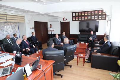 Vali Aydoğdu’dan Jandarma Komutanı Altundarak’a taziye ziyareti