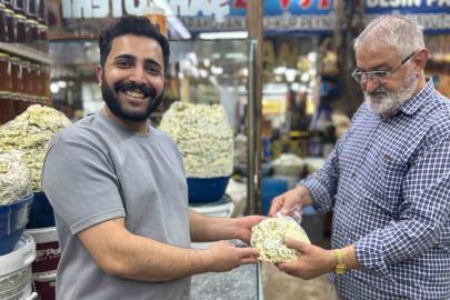 Van’ın meşhur otlu küp peyniri tezgâhlardaki yerini almaya başladı