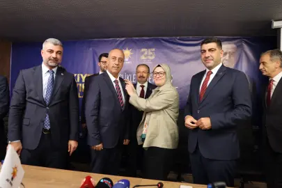 YRP Mardin İl Başkanı Mahmut Özer AK Parti’'e katıldı 