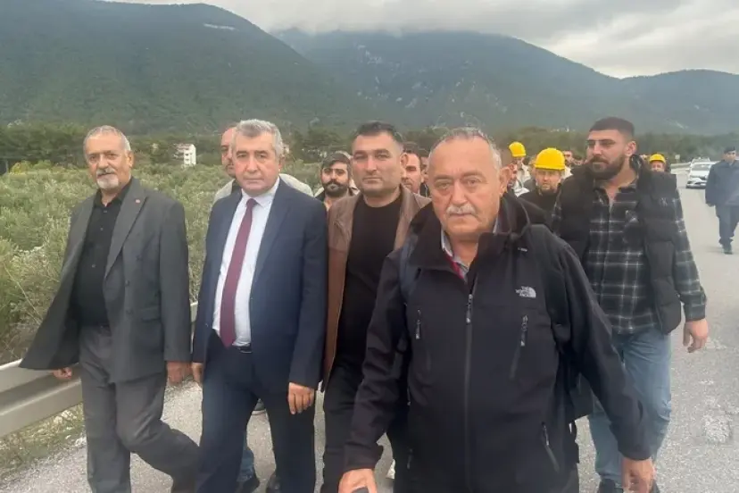 Manisa Soma’da madencilerin yürüyüşünde Jandarma engeli