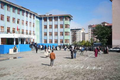 Muş’ta KPSS Ön Lisans oturumu başladı